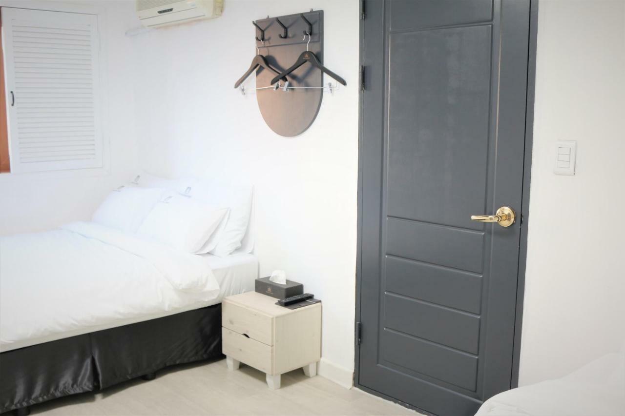 Must Stay Hotel Seoul Exterior photo